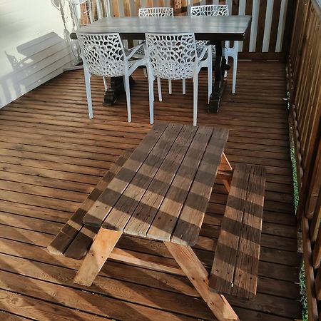Mobil Home For Chilling Out Camping Park *** Foix Exteriör bild