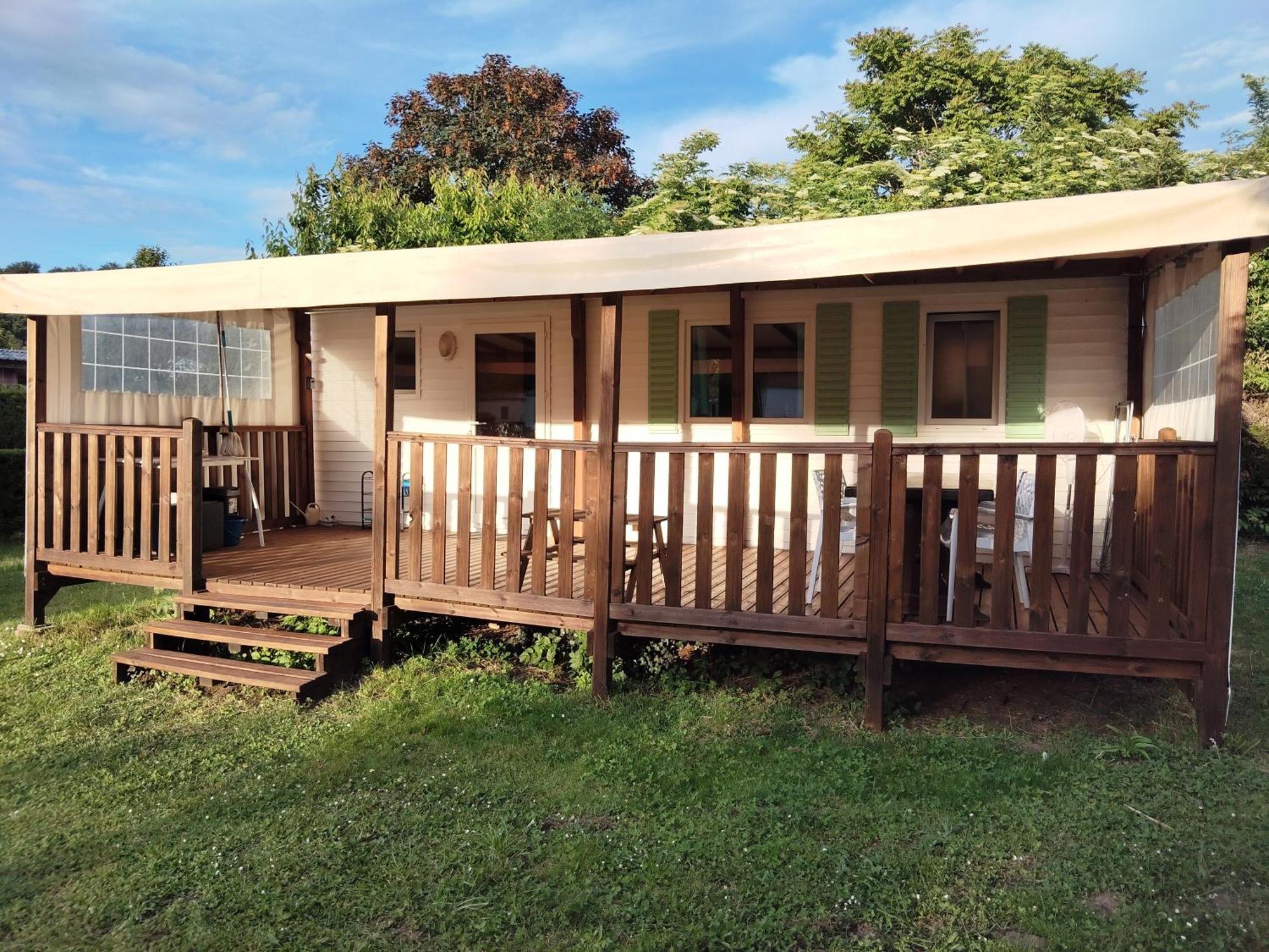 Mobil Home For Chilling Out Camping Park *** Foix Exteriör bild